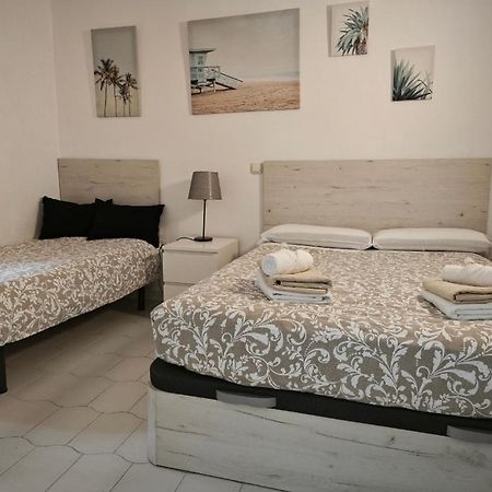 Benalbeach Casa Kito Dreams 1ª Linea Playa ベナルマデナ エクステリア 写真